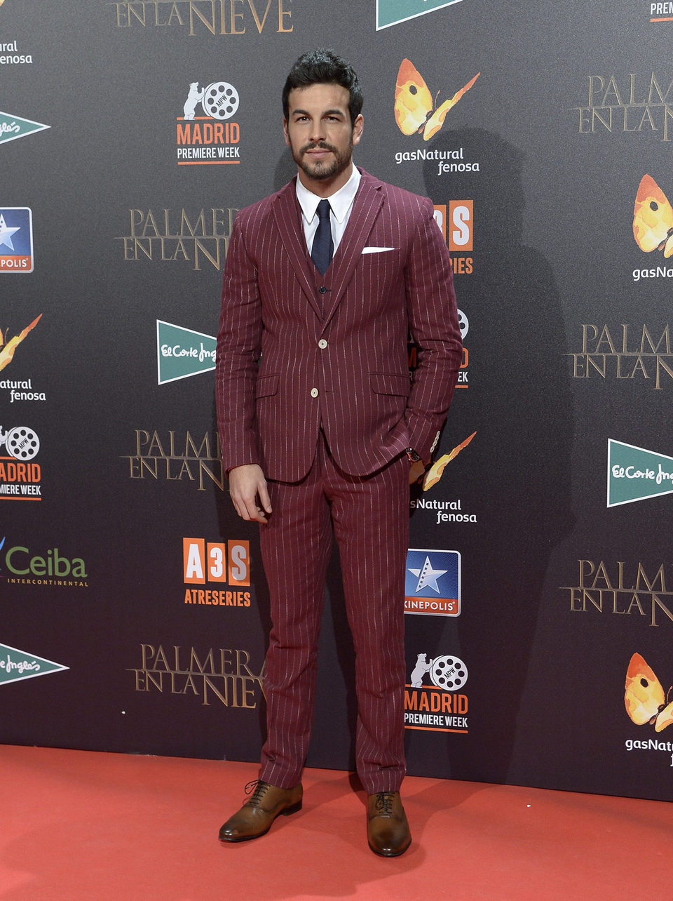 Mario Casas en la premiere de 'Palmeras en la nieve' en Madrid