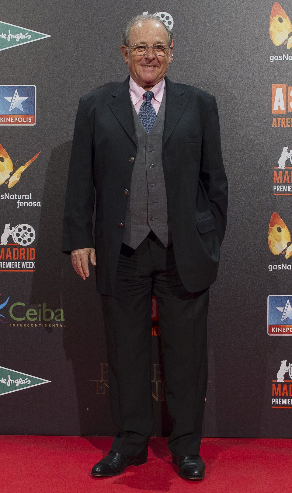 Emilio Gutiérrez Caba en la premiere de 'Palmeras en la nieve' en Madrid