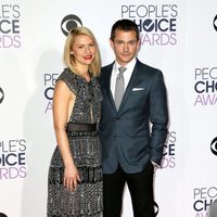 Claire Danes y su marido Hugh Dancy en los People's Choice Awards 2016