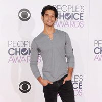 Tyler Posey en los People's Choice Awards 2016
