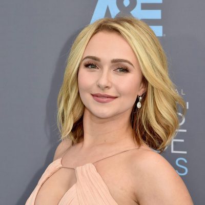 Hayden Panettiere en la alfombra roja de los Critics Choice Awards 2016