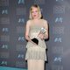 Kirsten Dunst tras recibir su premio por 'Fargo' en los Critics Choice Awards 2016