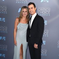 Jennifer Aniston y Justin Theroux no se perdieron los Critics Choice awards 2016