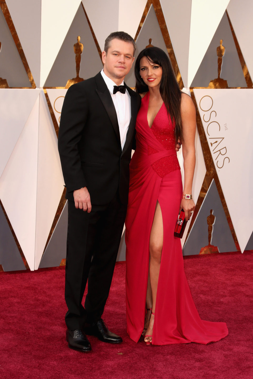 Matt y Luciana Damon en la alfombra roja de los Oscar 2016