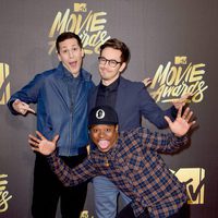 Andy Samberg, Jason Mitchell y Jorma Taccone en la alfombra roja de los MTV Movie Awards 2016