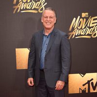 Larry Shuman en la alfombra roja de los MTV Movie Awards 2016