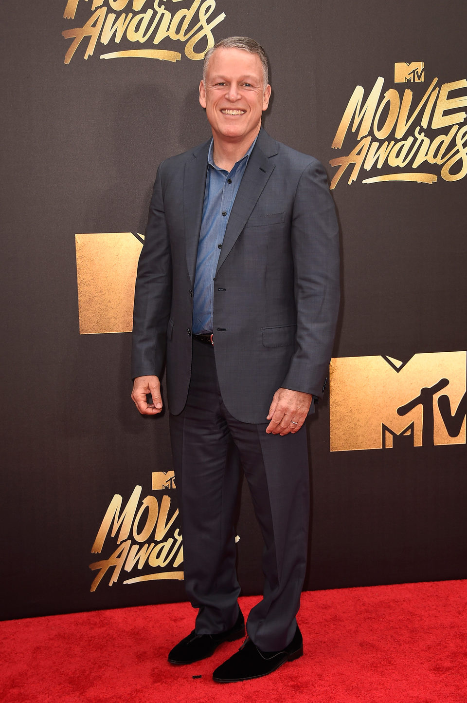 Larry Shuman en la alfombra roja de los MTV Movie Awards 2016