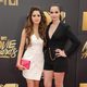 Laura y Vanessa Marano en la alfombra roja de los MTV Movie Awards 2016
