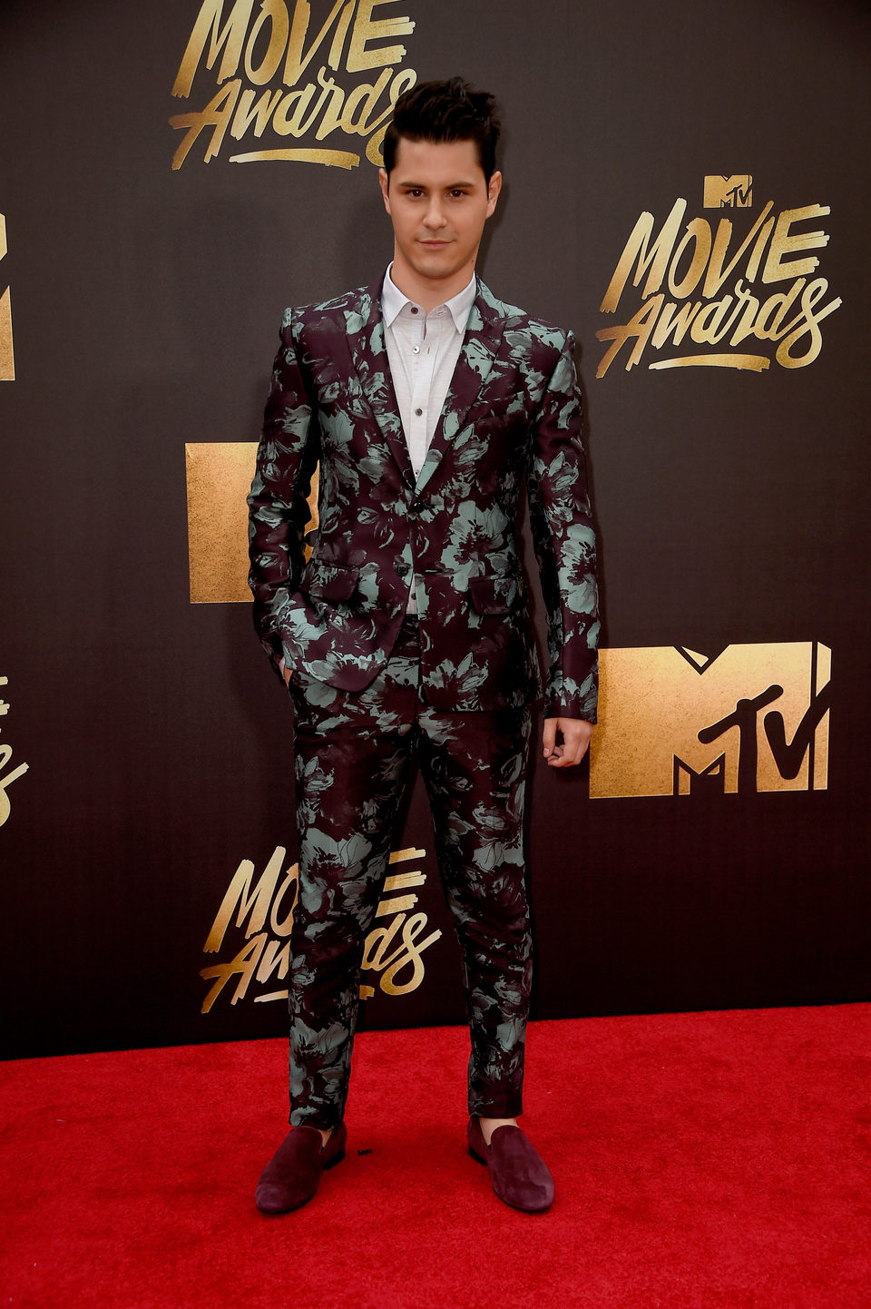 Michael Willett en la alfombra roja de los MTV Movie Awards 2016