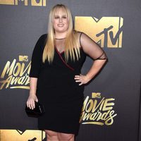 Rebel Wilson en la alfombra roja de los MTV Movie Awards 2016