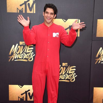 Tyler Posey en la alfombra roja de los MTV Movie Awards 2016