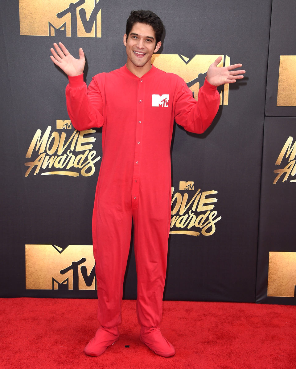 Tyler Posey en la alfombra roja de los MTV Movie Awards 2016