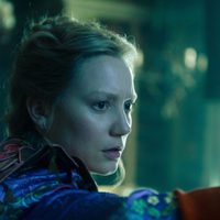 Alicia a través del espejo