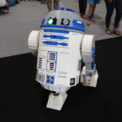 RD-D2 construido con piezas de Lego en la Star Wars Celebration 2016