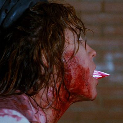 Mil gritos tiene la noche