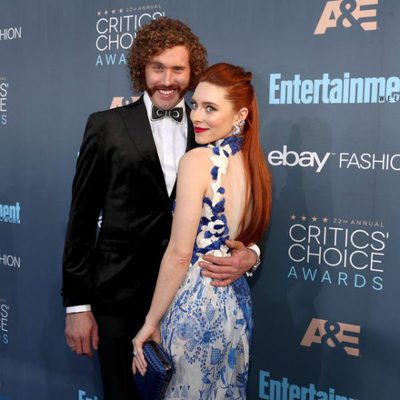 T.J. Miller, el presentador de Critics Choice Awards con Kate Miller