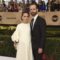Natalie Portman y Benjamin Millepied en la alfombra roja de los SAG Awards 2017