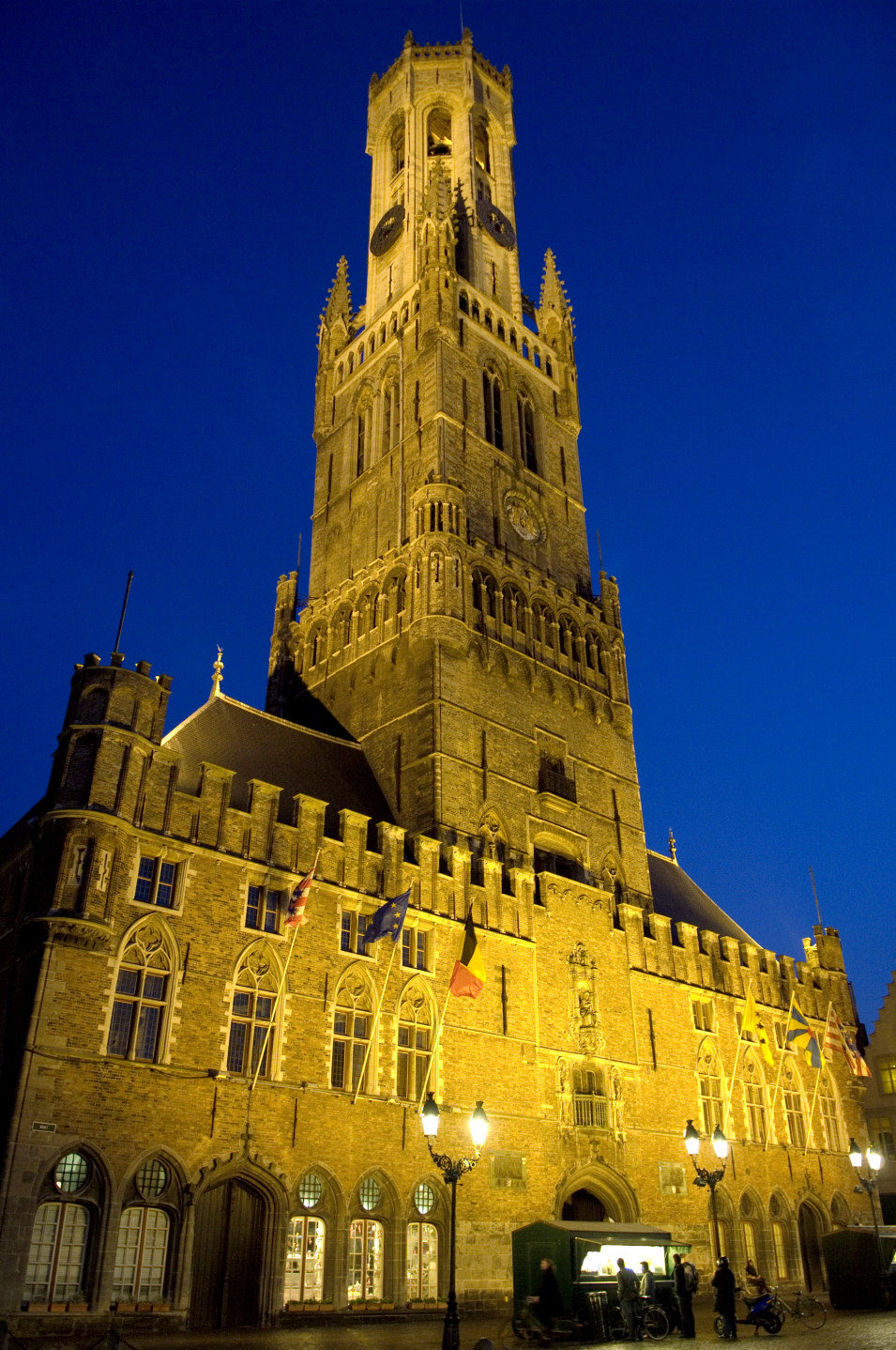 Escondidos en Brujas