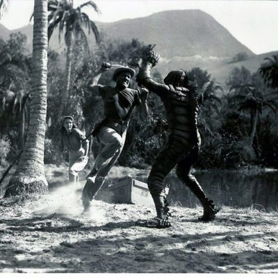 La mujer y el monstruo