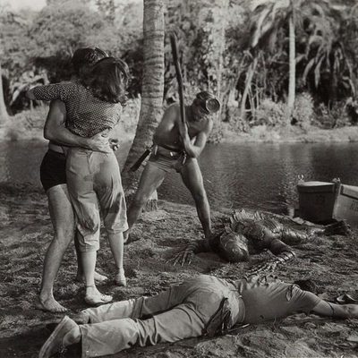 La mujer y el monstruo