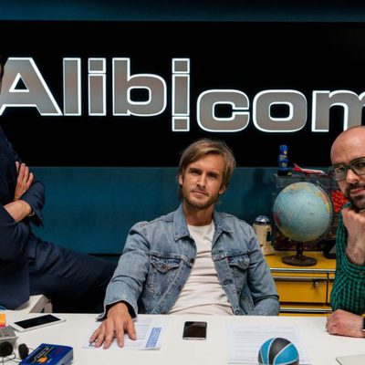 Alibi.com: Agencia de engaños