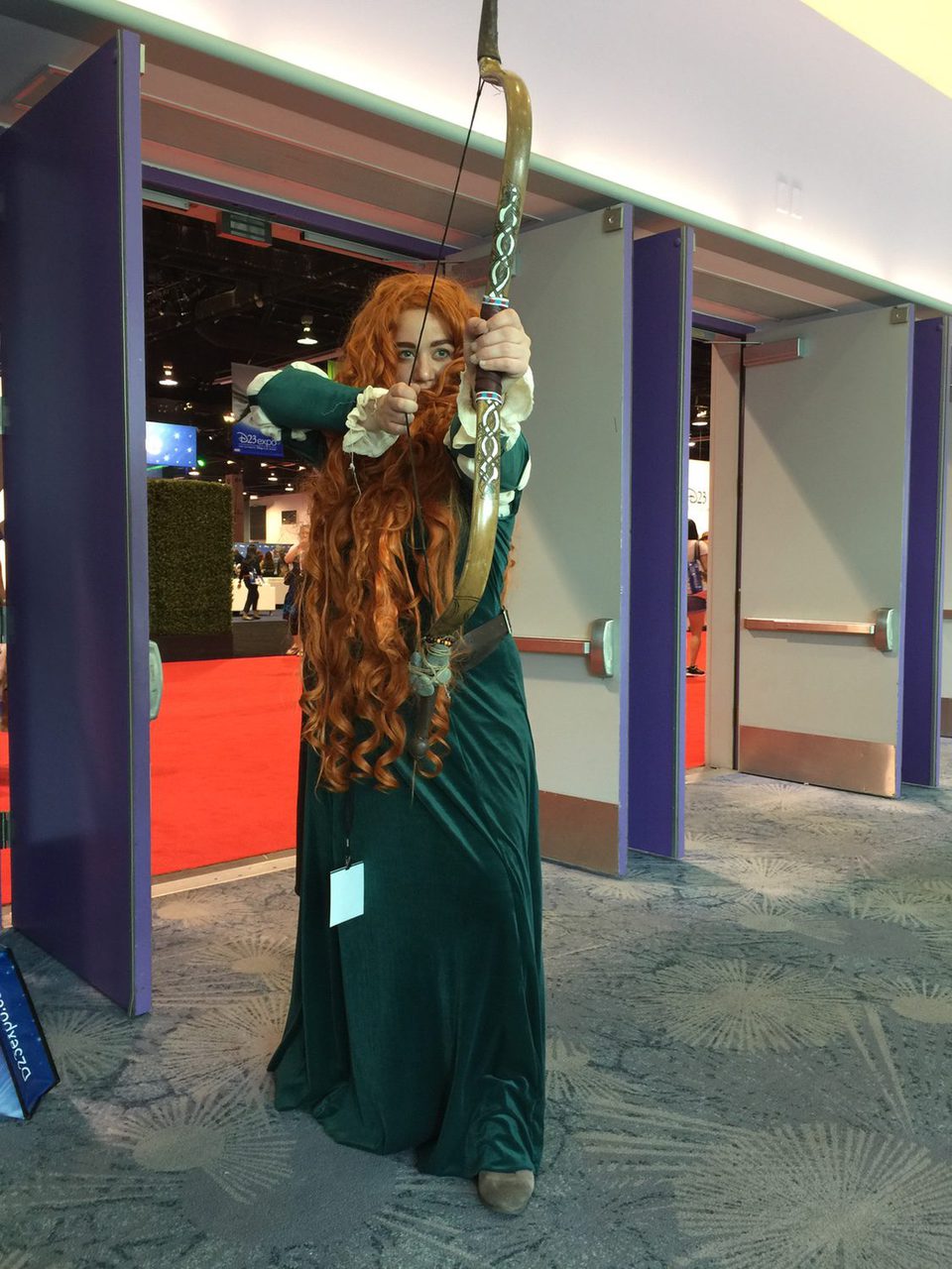 Fan disfrazada de Brave en la D23 