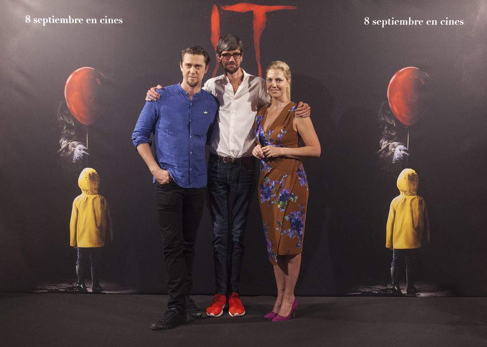 Andy Muschietti, Barbara Muschietti y Javier Botet en la presentación de ?It? en Madrid
