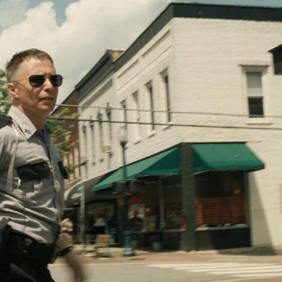 Tres anuncios en las afueras