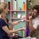 Zohan: Licencia para peinar