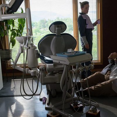 Tres anuncios en las afueras