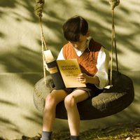 El niño con el pijama de rayas