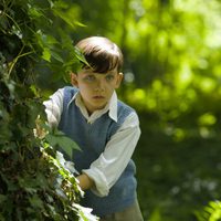 El niño con el pijama de rayas