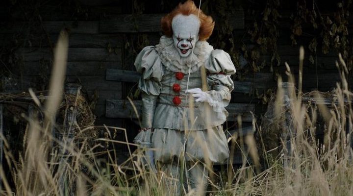 Bill Skarsgård plays clown Pennywise