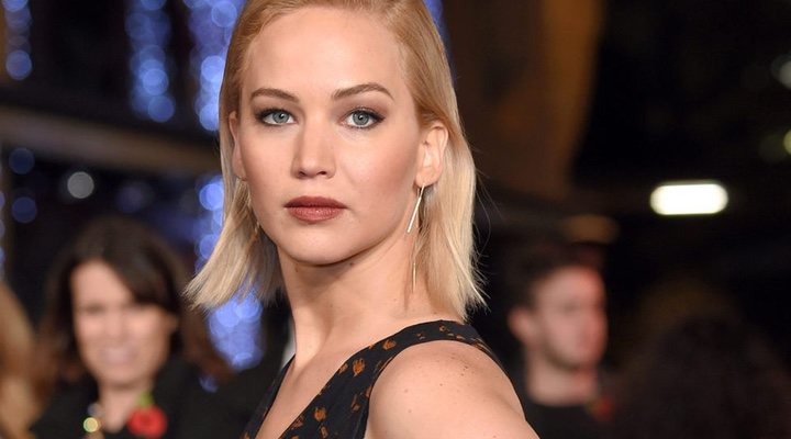 Jennifer Lawrence Admits that She Now Has Social Media