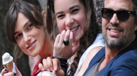 Keira Knightley, Mark Ruffalo y Hailee Steinfeld comiendo helados en el rodaje de 'Can a Song Save Your Life?'