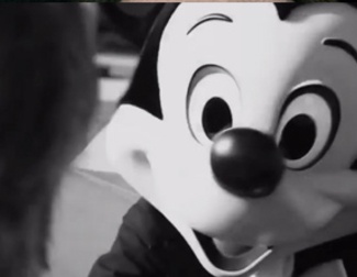 'Escape from Tomorrow', la película rodada sin permiso en los parques Disney, presenta su primer tráiler