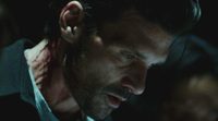 Frank Grillo escapa por la ciudad en un clip exclusivo de 'Anarchy: La noche de las bestias'