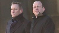 Primeras imágenes de Daniel Craig en el rodaje de 'SPECTRE' subido a una lancha