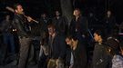 Tyler James Williams sabe quién murió al final de la sexta temporada de 'The Walking Dead'