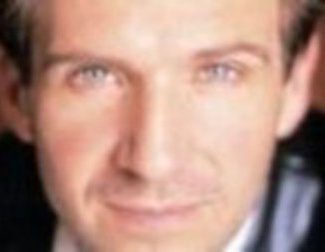 Fiennes y Kurylenko en \'Coronet\'