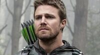 Stephen Amell ('Arrow') expulsado de un avión por pelearse con su mujer, Cassandra Jean Amell