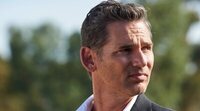 'Años de sequía': Eric Bana investiga la muerte de su amigo en este clip exclusivo