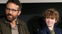 Ryan Reynolds felicita al nuevo Percy Jackson, Walker Scobell, con su característico humor