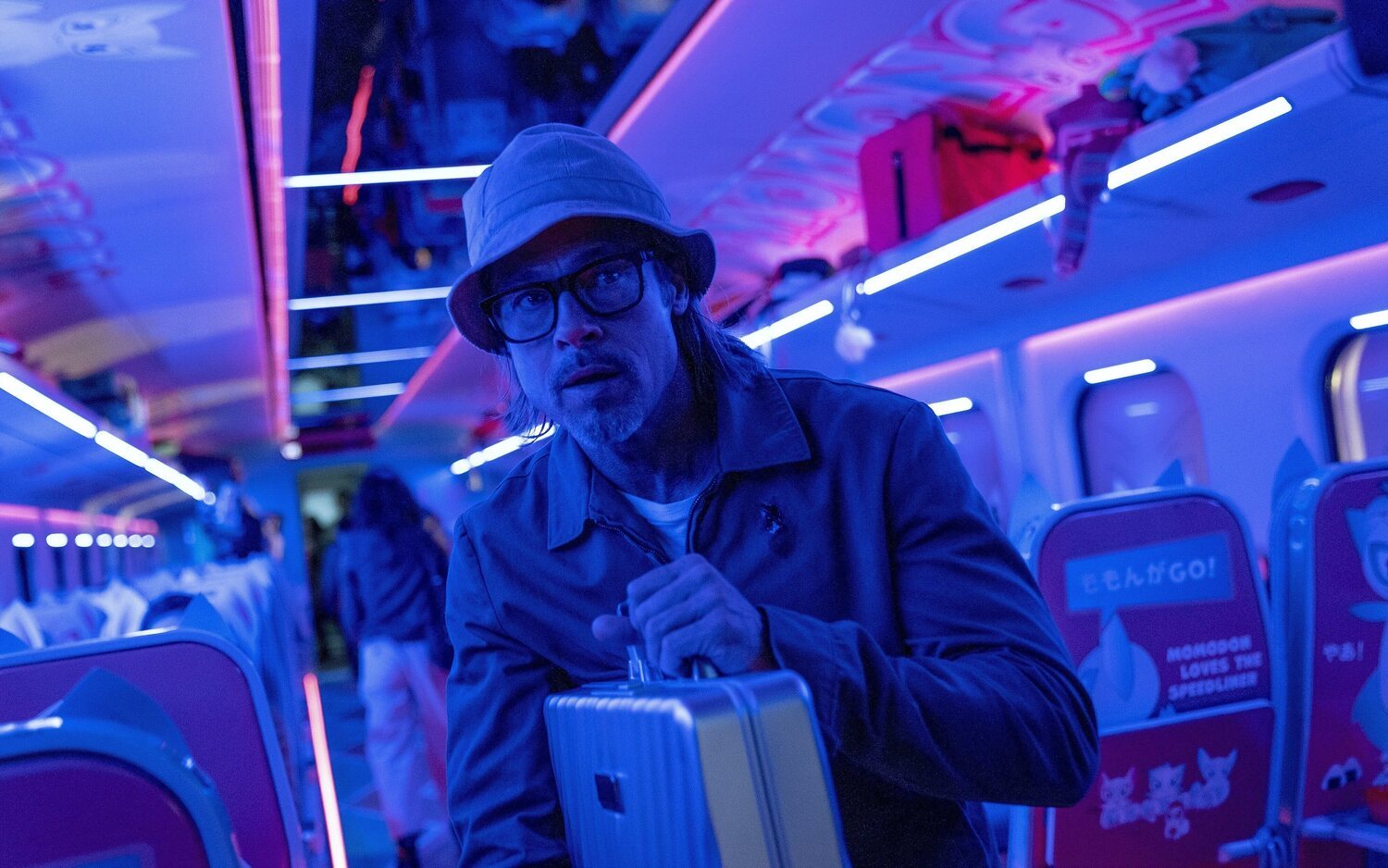 'Bullet Train': Brad Pitt es el asesino con peor suerte del mundo en el delirante nuevo tráiler