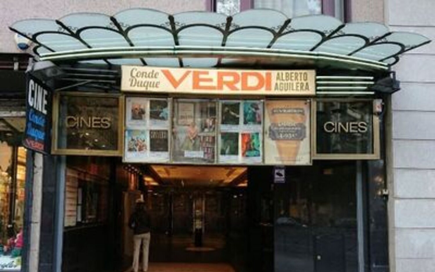 Cierran los Cines Conde Duque Santa Engracia y Alberto Aguilera de Madrid