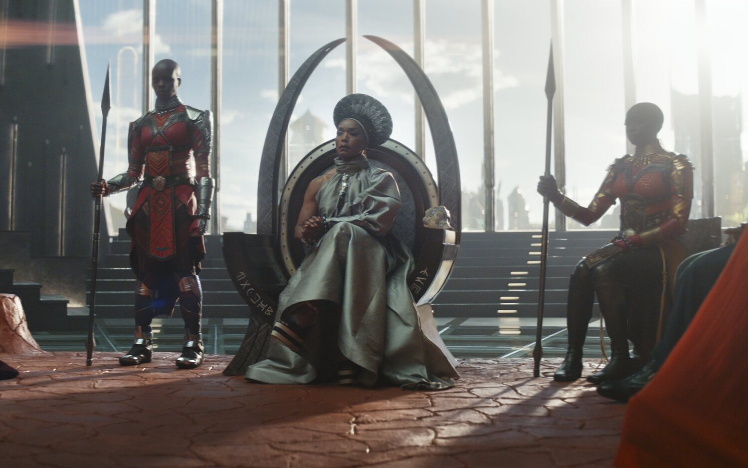 'Black Panther: Wakanda Forever': Un dibujante de Marvel critica el físico de Tenoch Huerta comparando músculos