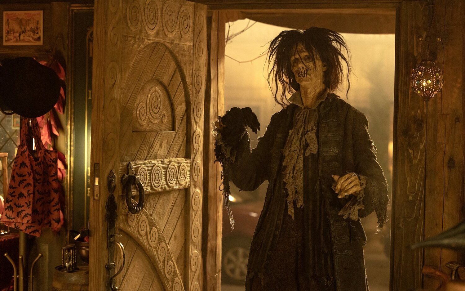 Doug Jones ('El retorno de las brujas 2'): "Billy Butcherson es mi personaje número uno en las convenciones"