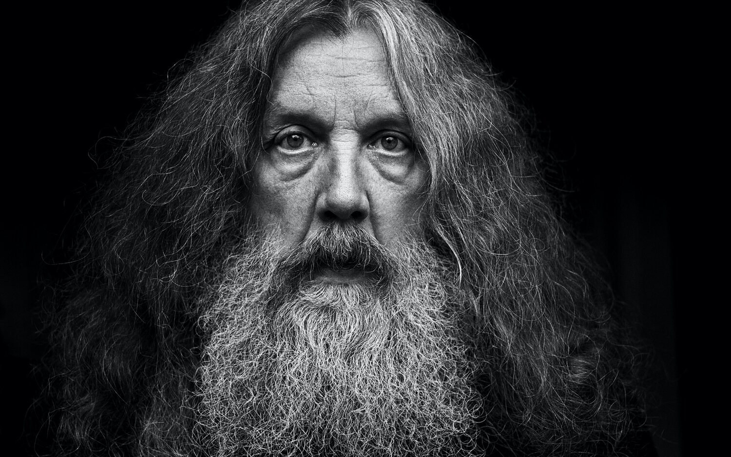 Alan Moore, autor de 'Watchmen', cree que el cine de superhéroes puede ser "un precursor del fascismo"
