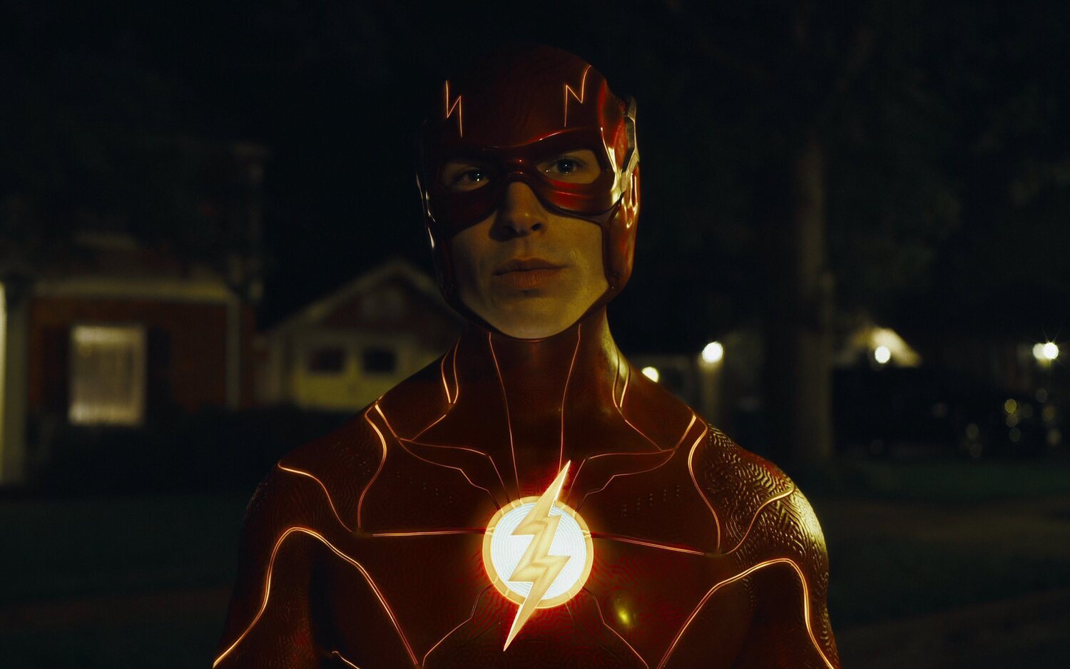 'Flash': Primer tráiler con dos Ezra Miller y dos Batman (Michael Keaton y Ben Affleck)
