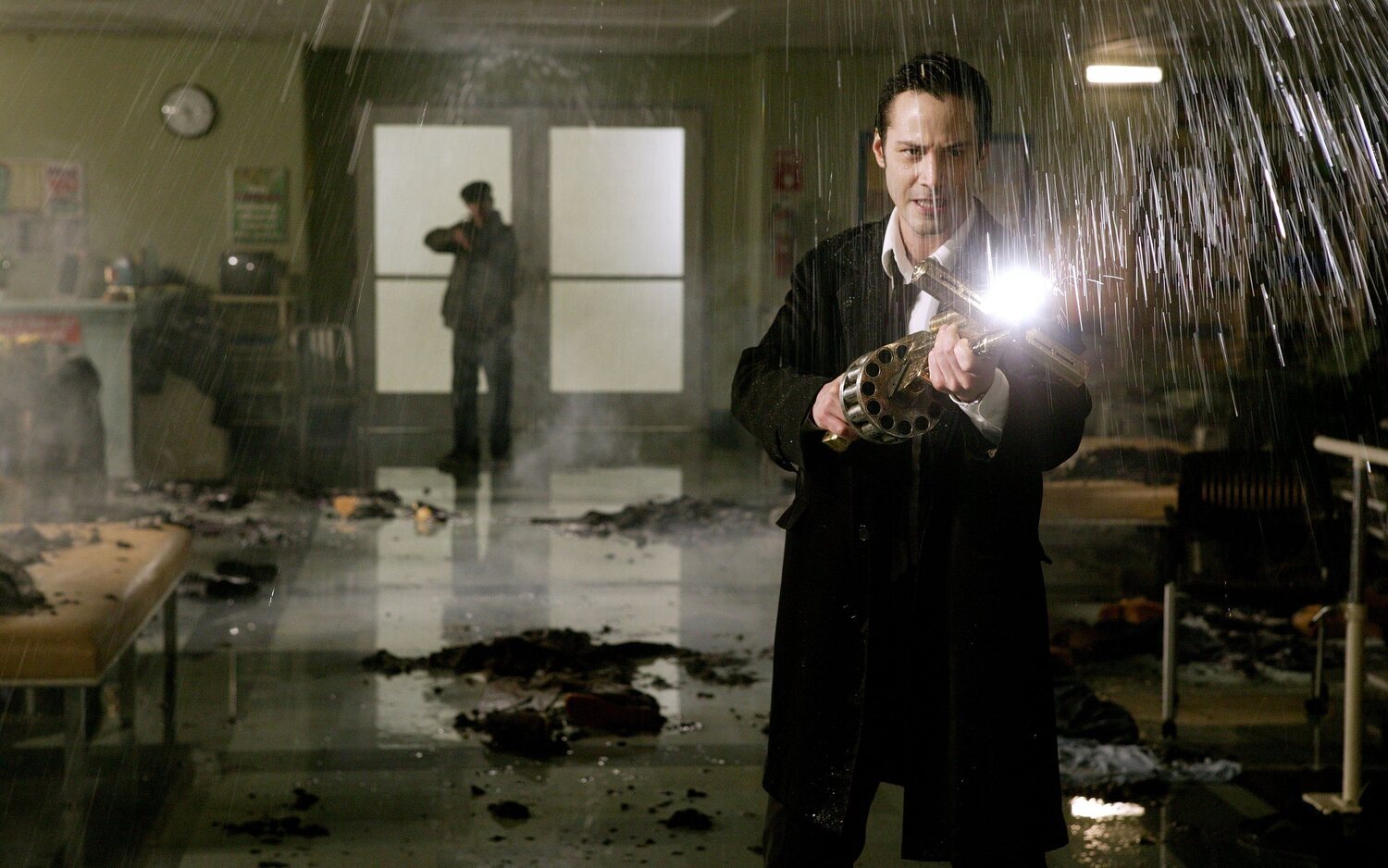 'Constantine 2': Keanu Reeves confirma que ha hablado con James Gunn, colíder del nuevo Universo DC
